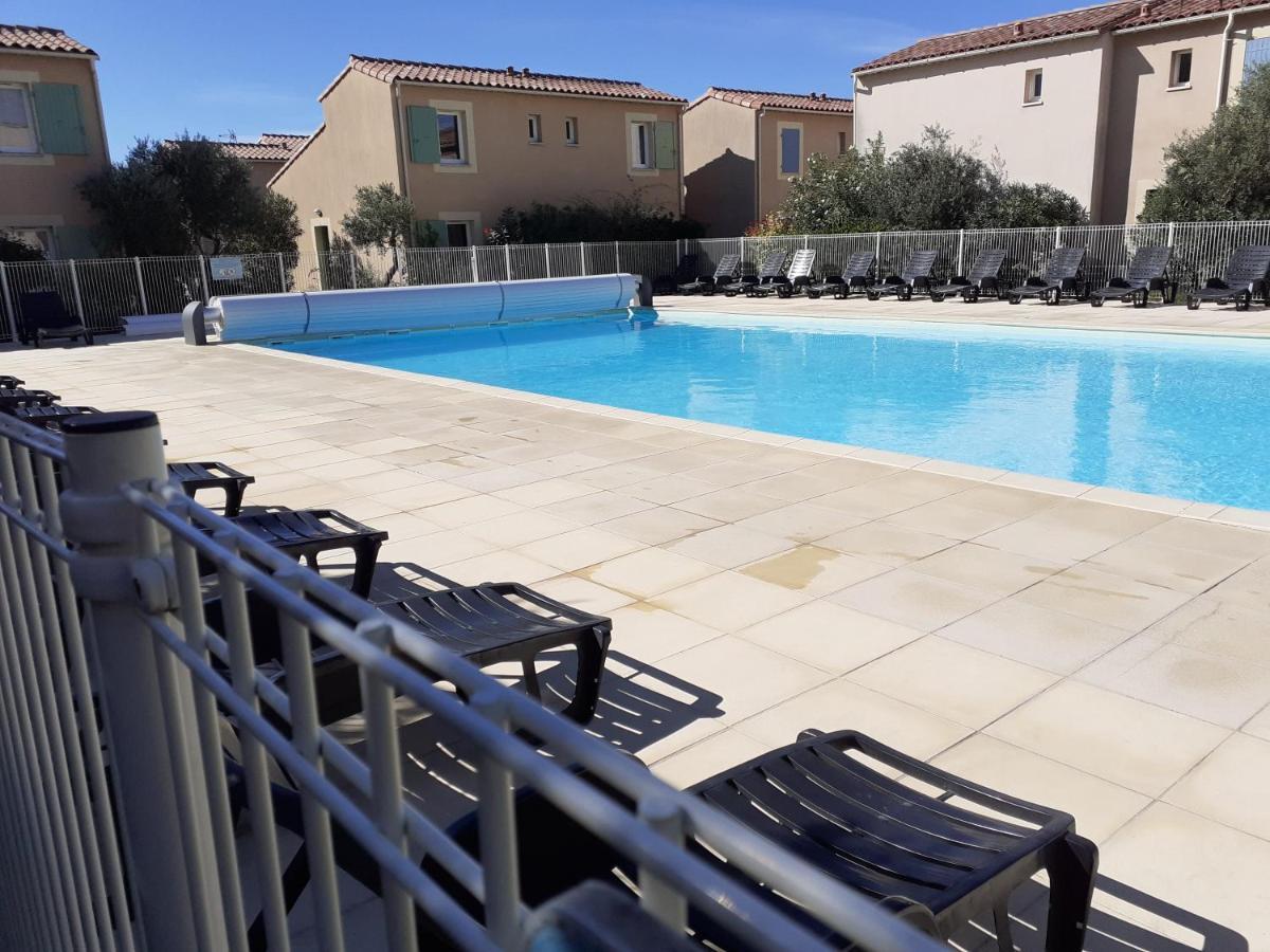 Ferienwohnung Sous Le Soleil Des Alpilles Mouries Exterior foto